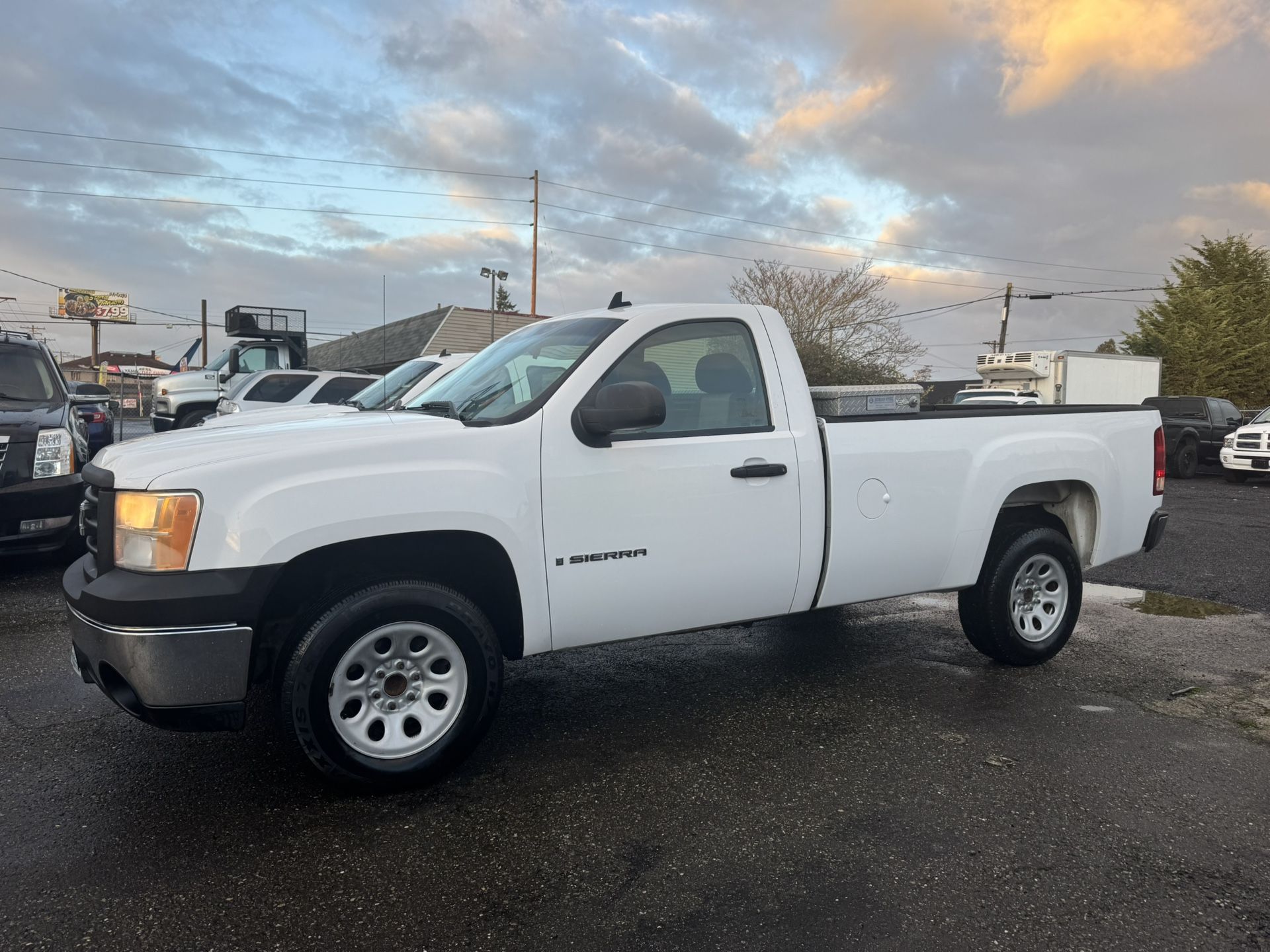 2007 GMC 1500 Long bed 115k miles 4.8 v8 Runs great Overdrive not working, does run and drive. Low miles 253-444-7219 Parks-motors. Com