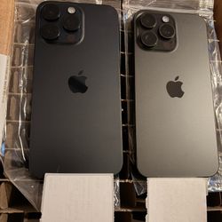 Unlocked Apple 🍏 iPhone 15 Pro Max (Blue or Black) 256GB - Great Condition 