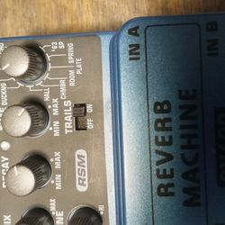 Behringer Reverb Pedal