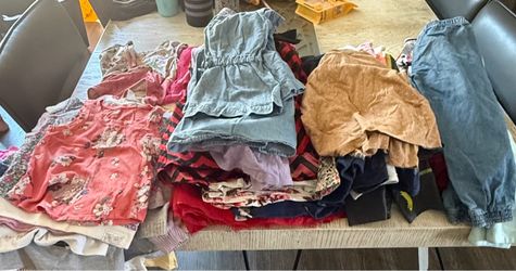 Girls clothing mix size 2-5Over 100 pieces