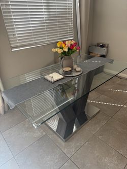 Kitchen table