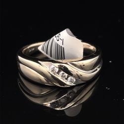 10KT White Gold Diamond Ring 7.20g Size 9 I-921