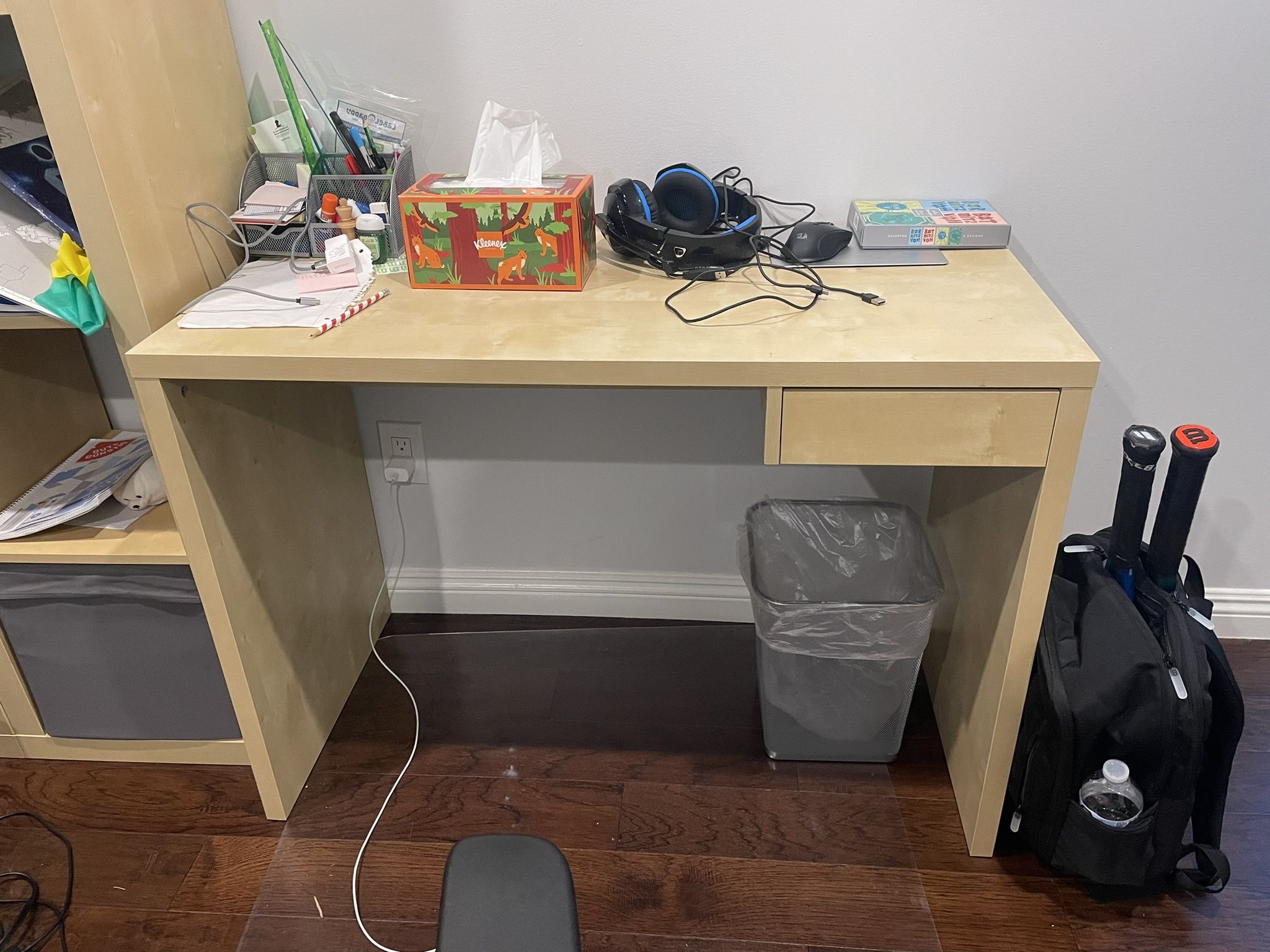 Desk & Bookshelf