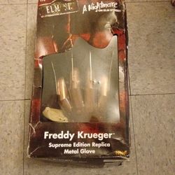 Freddy Krueger Metal Glove
