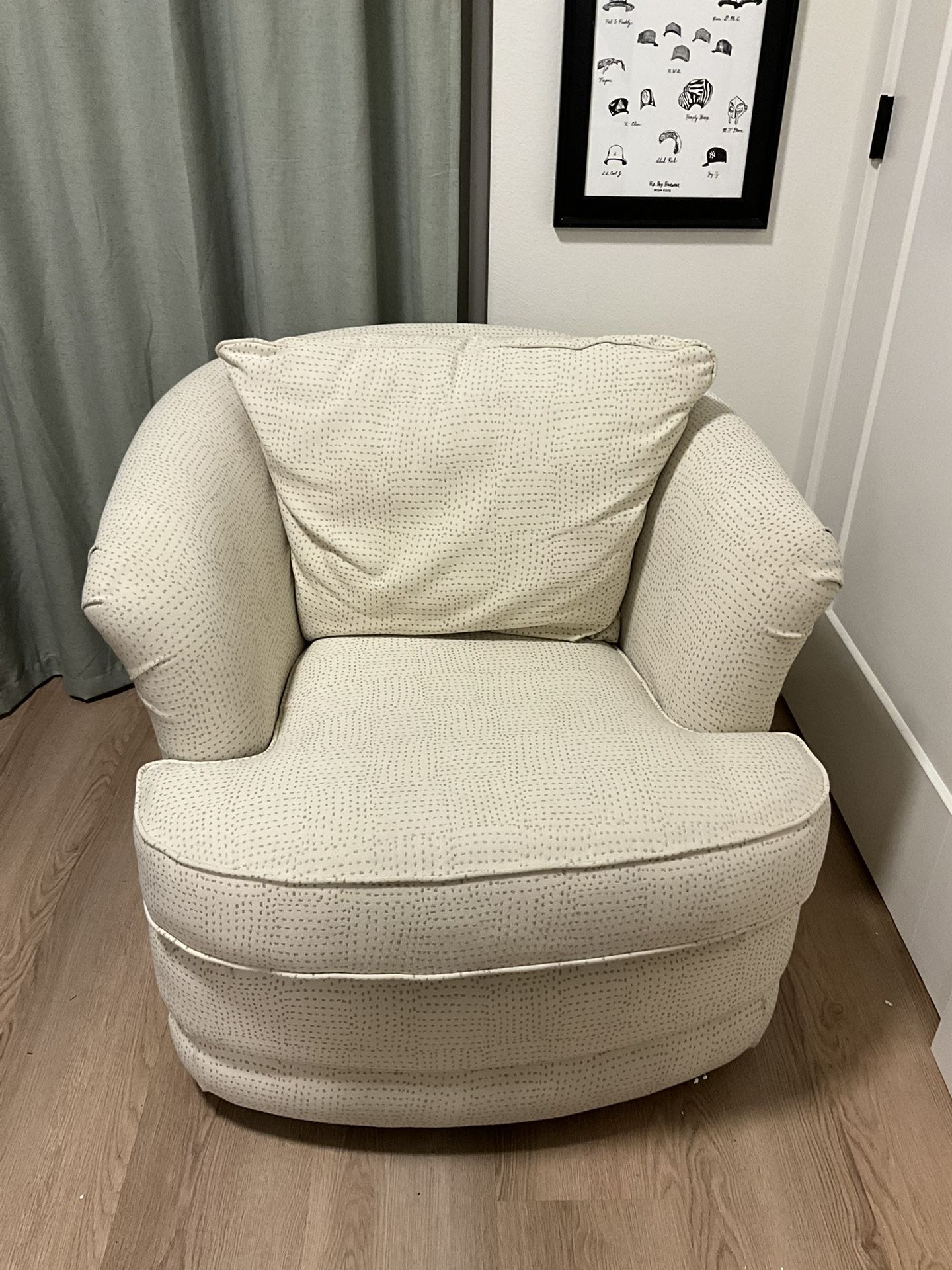 Lazboy Swivel Chair