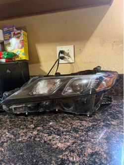 2021 Toyota Camry SE Headlight