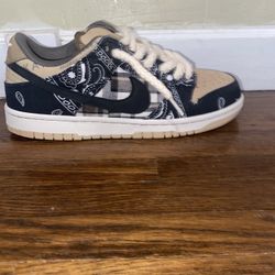 Travis Scott SB Dunk Low Special Box