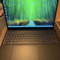 Jumper 17.6" Windows 11 Laptop, 16GB DDR4 640GB Storage Student Laptop Computer, 4-Core Intel Celeron N5095(Up to 2.9GHz), Backlit Keyboard, 1yr Offic
