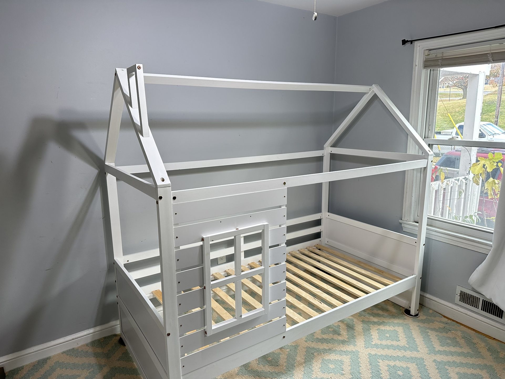 Twin House Bed