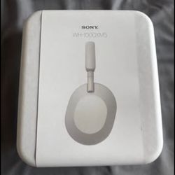 Sony WH-1000XM5 headphones