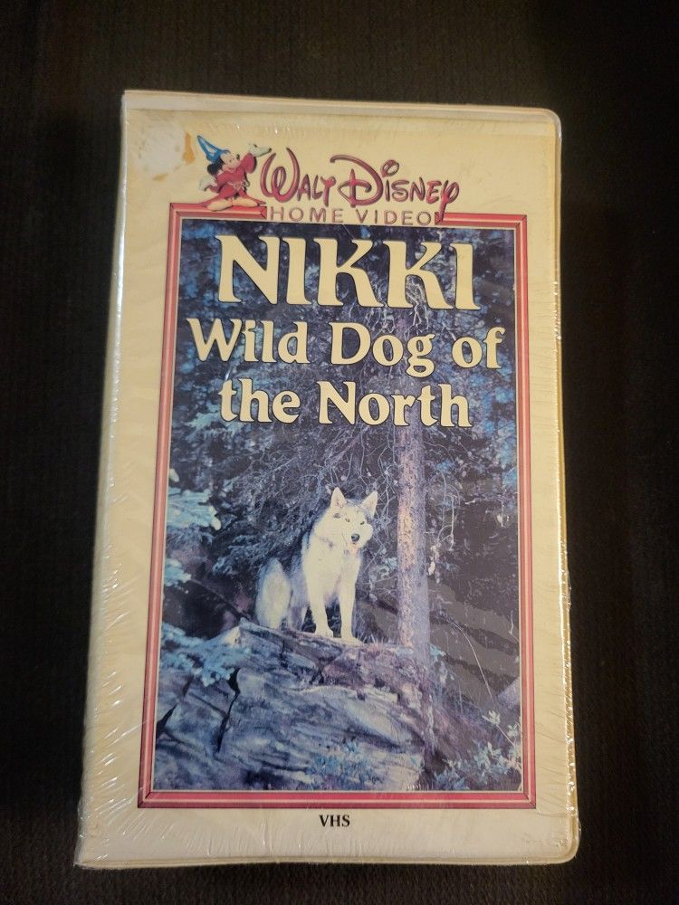 Rare Vintage Disney Nikki Wild Dog Of The North Clam Shell VHS Cassette Tape!