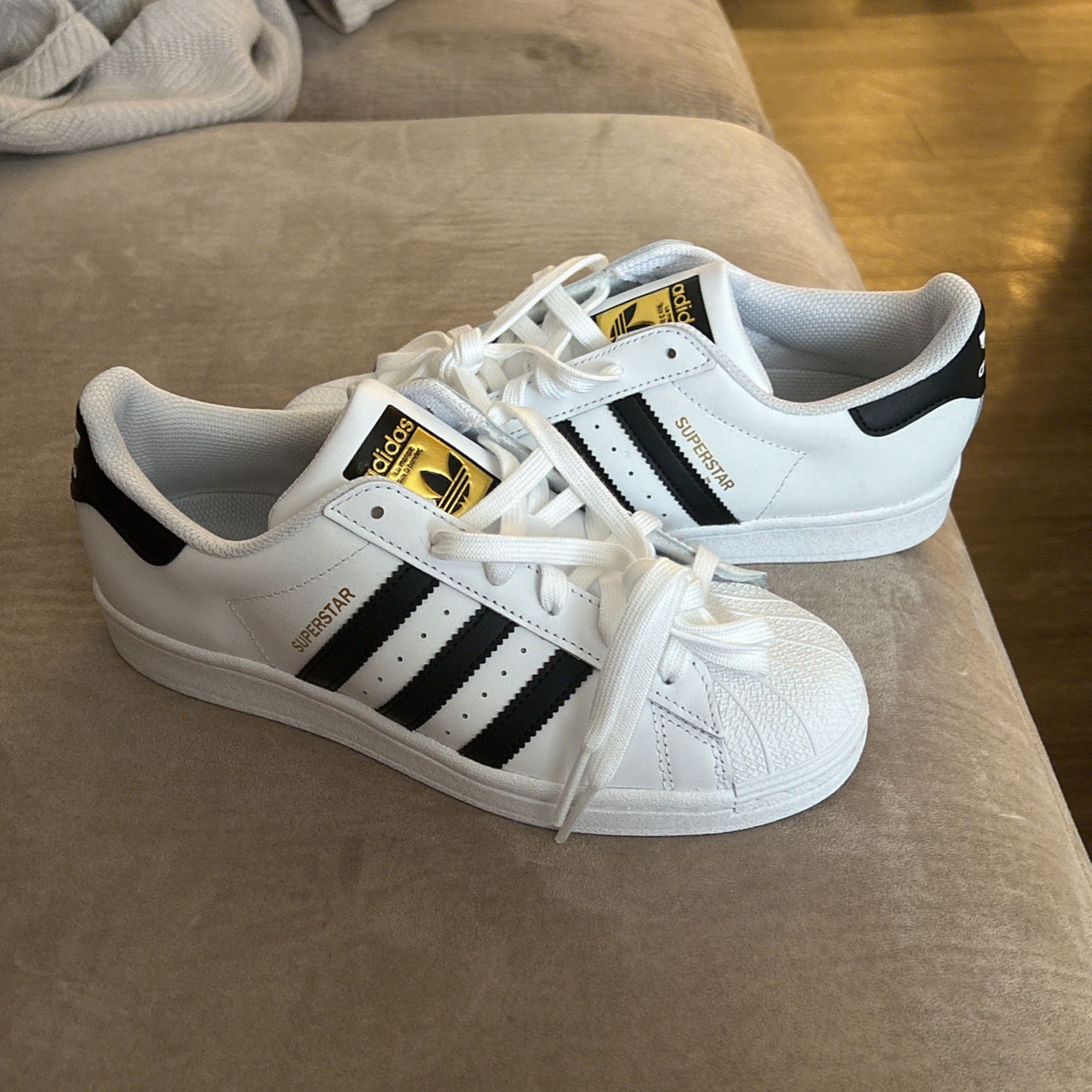 Women Adidas Superstar