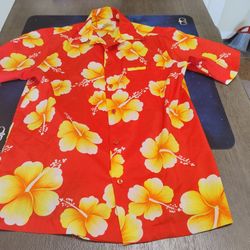 Hilo Hattie Hawaiian Shirt