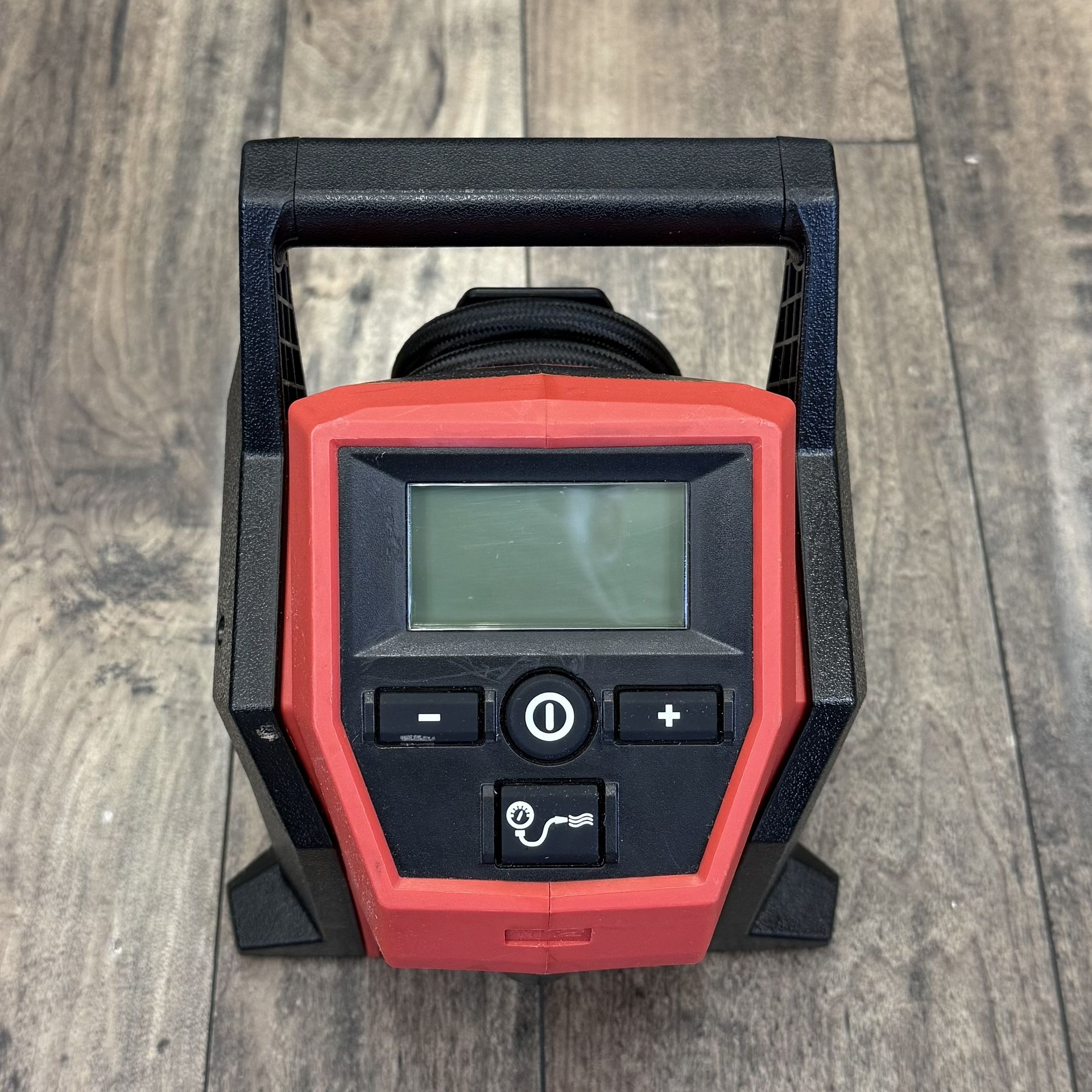 Milwaukee 2475-20 M12 Cordless Portable Inflator