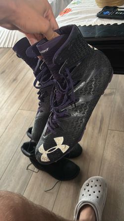UNDER ARMOR FOOTBALL CLEATS Size Us 15