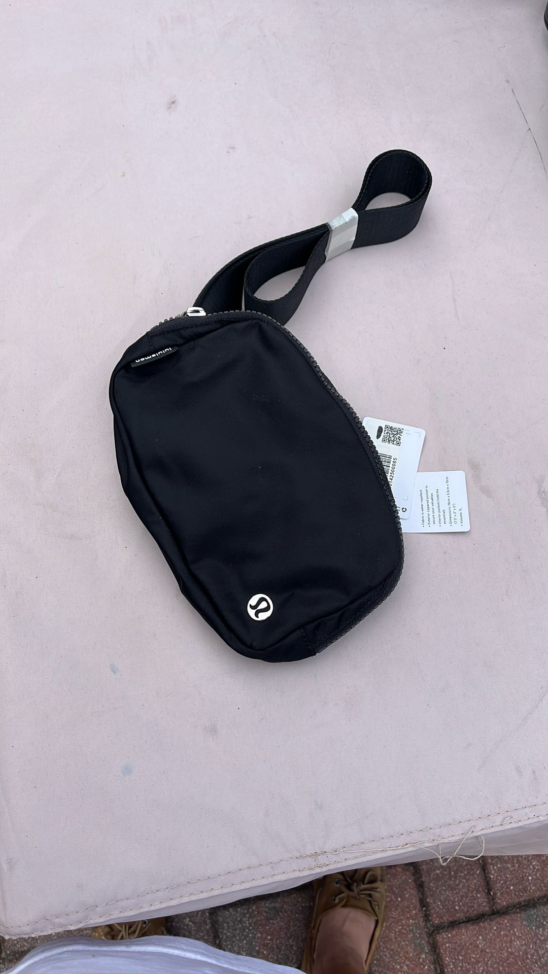 Lululemon Everywhere Belt Bag