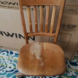 Antique Milwaukee Banker's Chair 1907.  $250. Pickup In Oakdale 