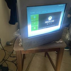 Apex CRT Tv, 2003 Perfect Condition, Retro Gaming 