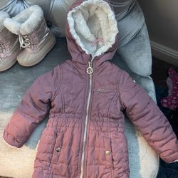 DKNY  Toddler Girl Reversible Anorak Jacket Coat Size 2T , black fluffy jacket & Pink Snow Boots Size 8