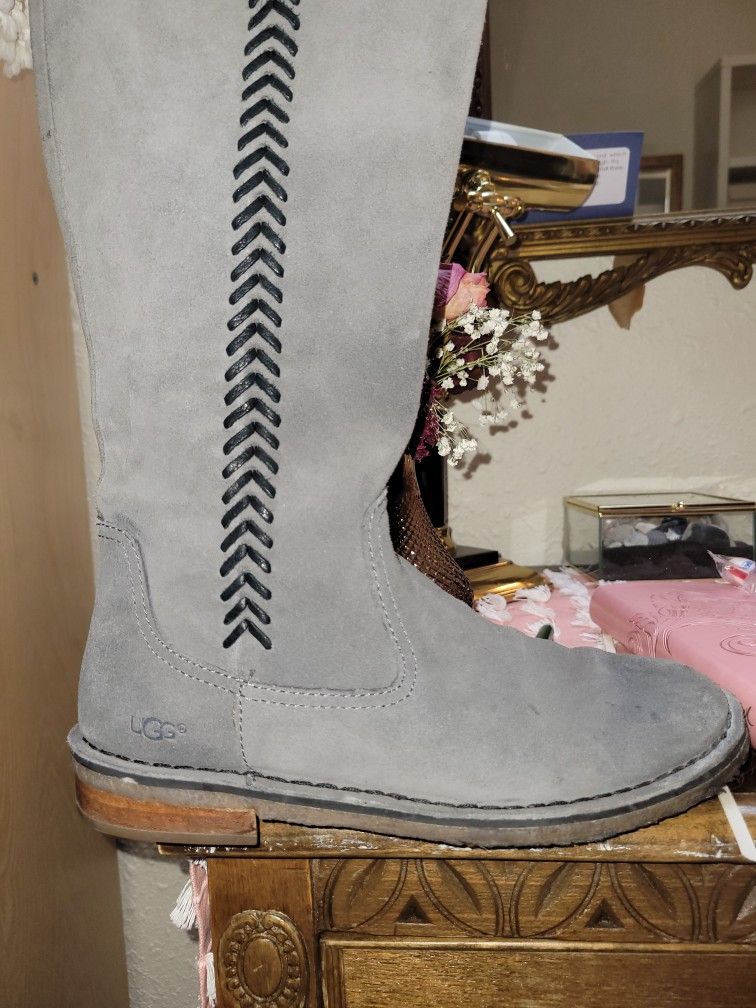 UGG Boots Grey