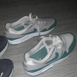 NIKE Air Max Men’s size. 11.5