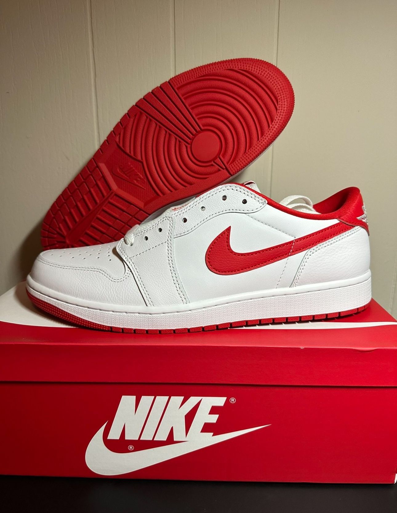 Jordan 1 Low Og White /Red 13m New DS