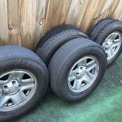 2004 tacoma rims tires