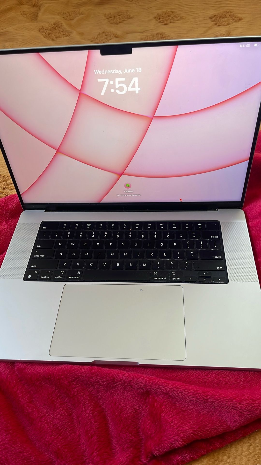 MacBook Pro (2023) 16-inch - Apple M3 Pro 12-core and 18-core GPU - 36GB RAM - SSD 512GB