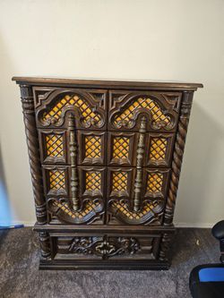 Antique stand up dresser