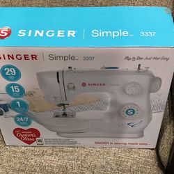 Singer  Simply Sewing Machine . 