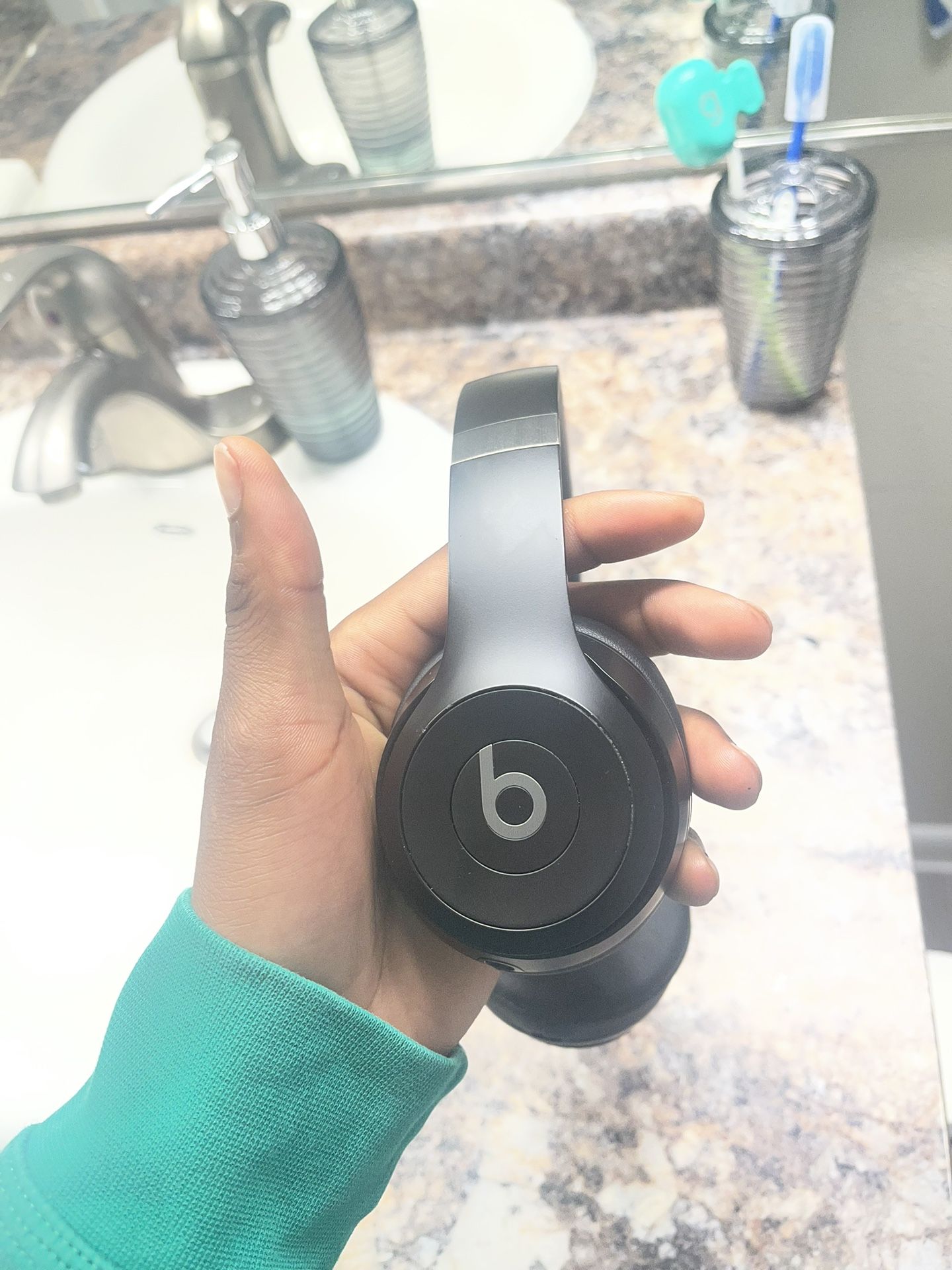 Beats Solo 4