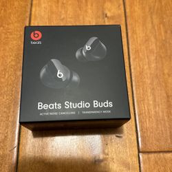 Beats Studio Buds