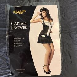 “Captain Layover” Pilot Halloween Costume. Women’s Medium