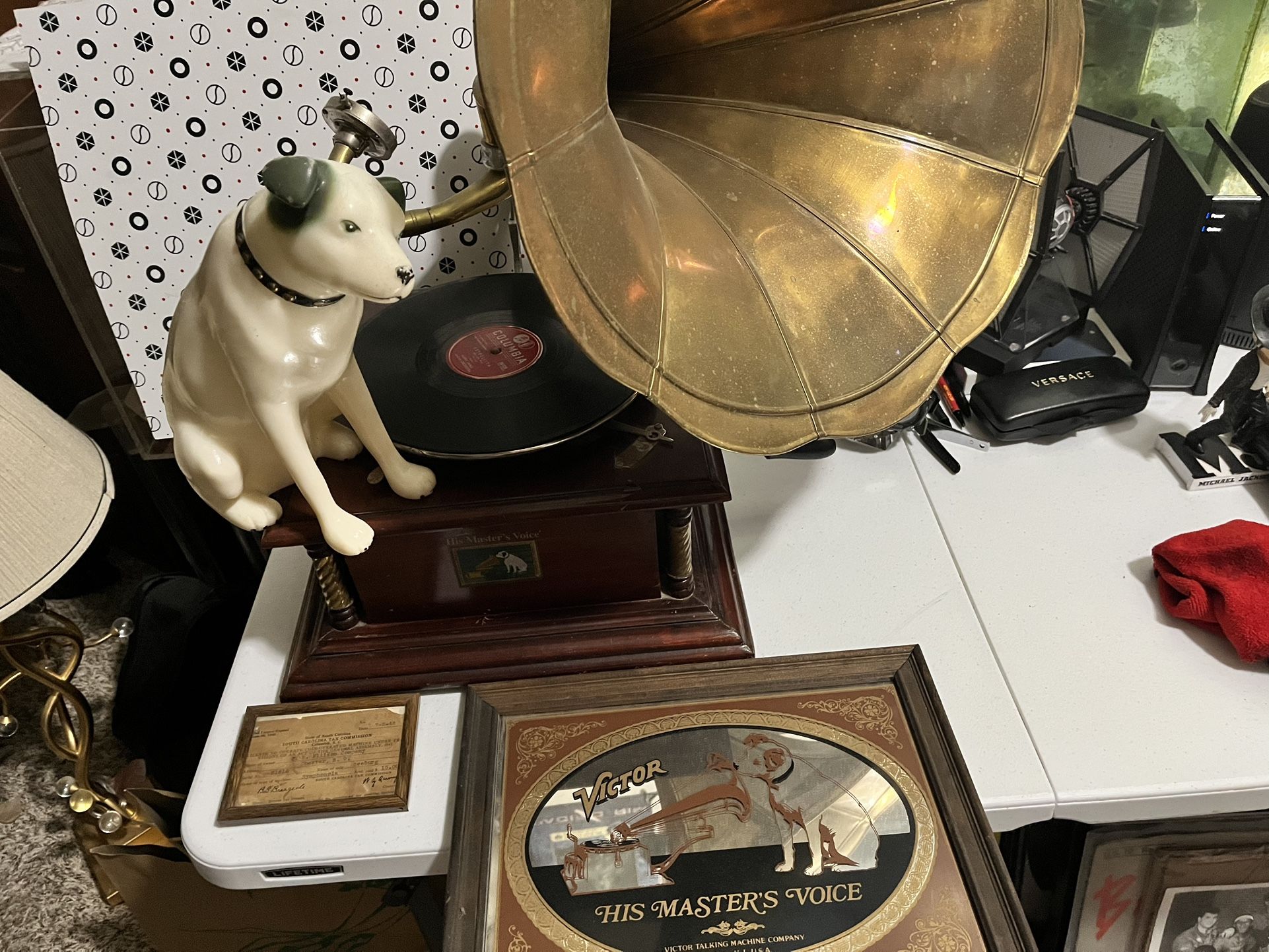 VINTAGE.RCA Victor Gramophone 50s Working Good. All Set