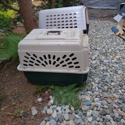 Small to medium-sized dog Carrier.