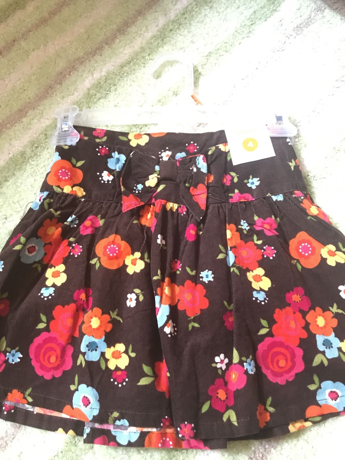 Brand new skirt size 4-5