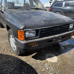 ♻️For Parts 1986 Toyota Tacoma Pick Up Parting Out 🛠Para Partes 