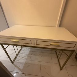 Vanity Desk  $100 Brand New Fully Assembled