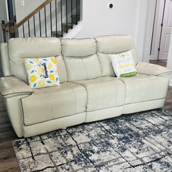 Power Reclining Sofa – Excellent Condition (2 Pieces)