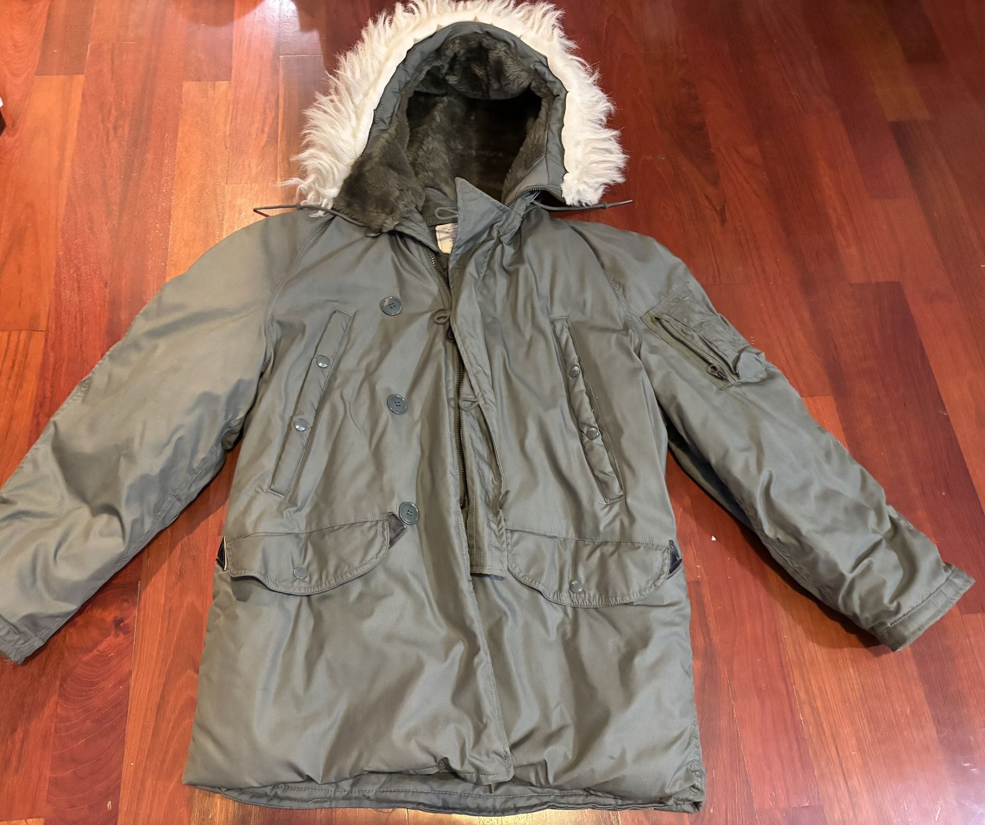 Military Surplus Extreme Cold Weather N3B Parka Medium