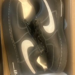 Nike Air Force 1’07 lv8 black wolf grey colorway