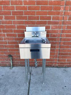 Krowne 21-18ST Bar Hand Sink Unit