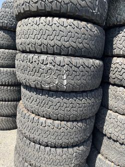 Vendo 37/12.50/R17 las 4 llantas Bfgoodrich por $230