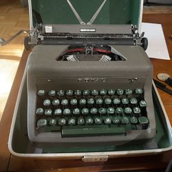 Typewriter 