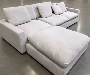 New sectional in box 📦 1499