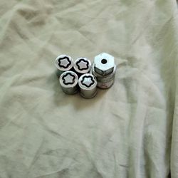 Wheel Locks Set Of 4 N Key To Lock It N Unlock 
