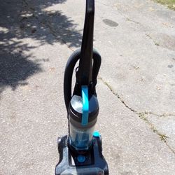 Bissell Bagless Vacuum Cleaner 20.00
