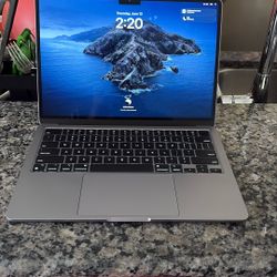 MacBook M2 