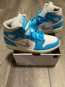 Air Jordan 1 Mid Powder Blue / Grey WNMS size 12 W