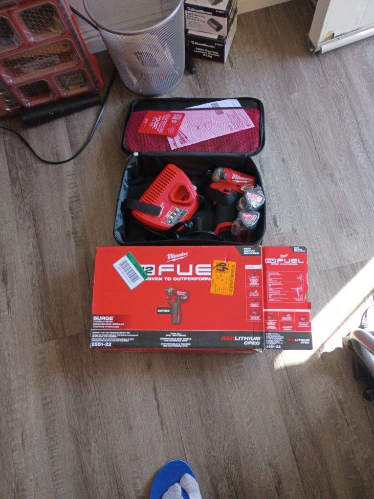 M12 Hydraulic Impact Driver Two Batteries and Charger 